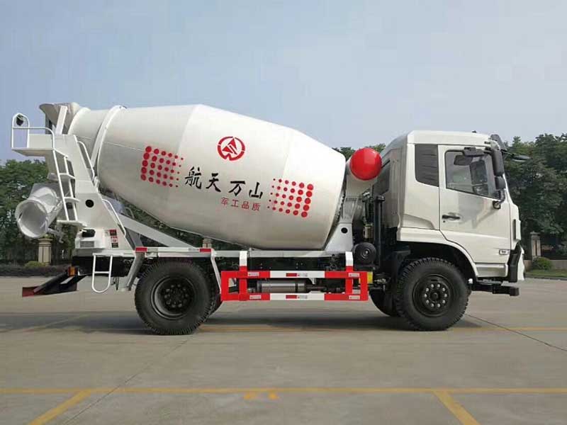 航天万山7方搅拌车