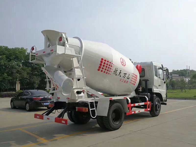 航天万山7方搅拌车