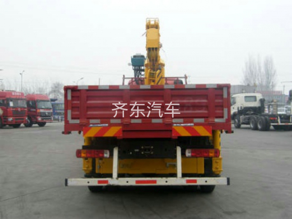 东风前四后四[小三轴]8吨10吨随车吊
