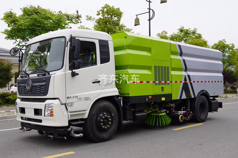 东风多利卡7.36吨洗扫车