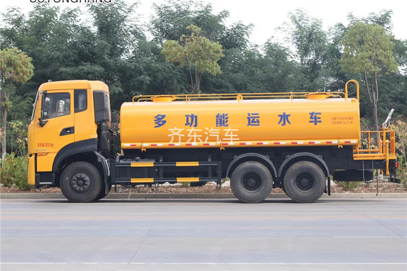 国六东风小多利卡 5吨 洒水车