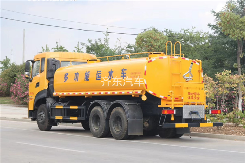 国六东风小多利卡 5吨 洒水车