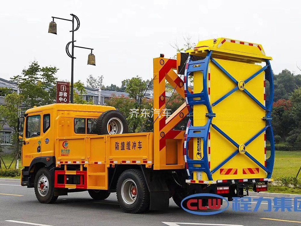 东风凯普特D6防撞缓冲车