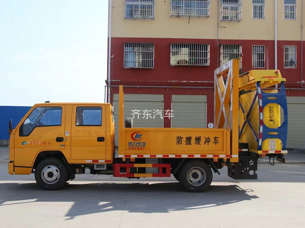 东风凯普特D6防撞缓冲车