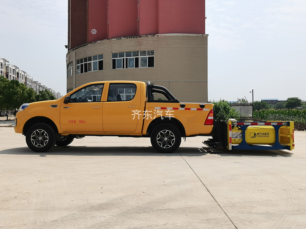 东风凯普特D6防撞缓冲车