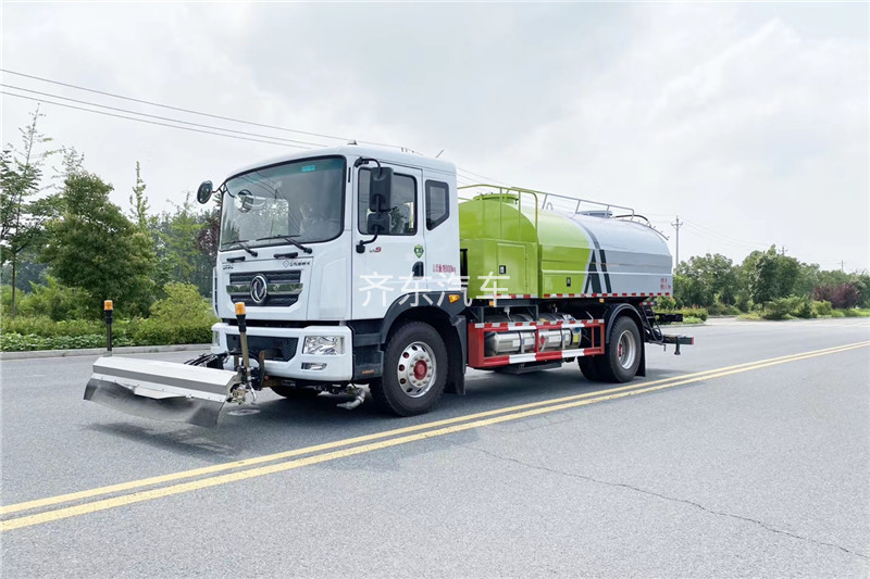 国六东风D9 9方路面清洗车