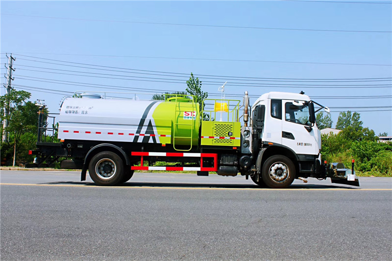 国六东风天锦9方路面清洗车