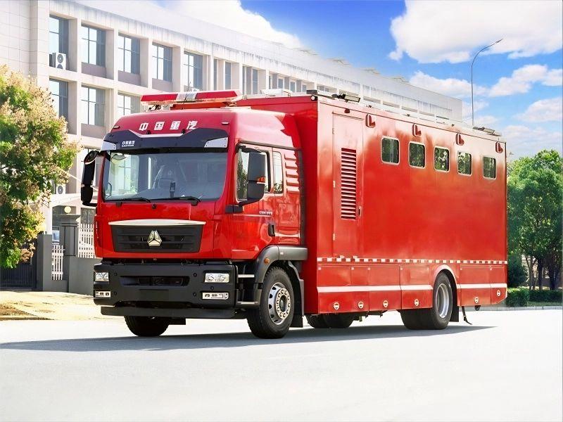 重汽豪沃淋浴车