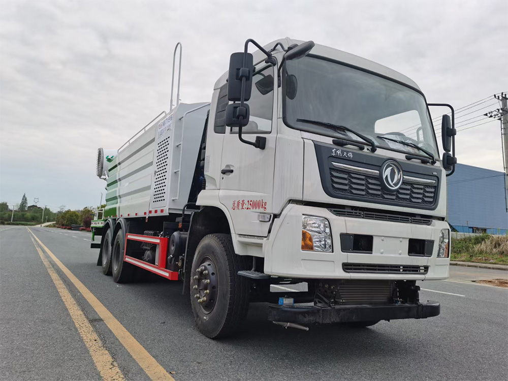 東風(fēng)天錦18噸多功能抑塵車