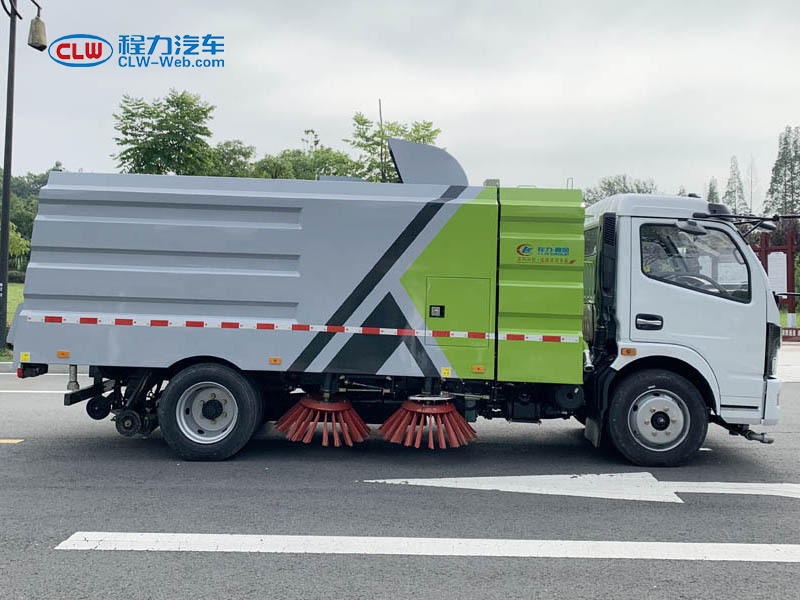 東風(fēng)8噸高端掃路車