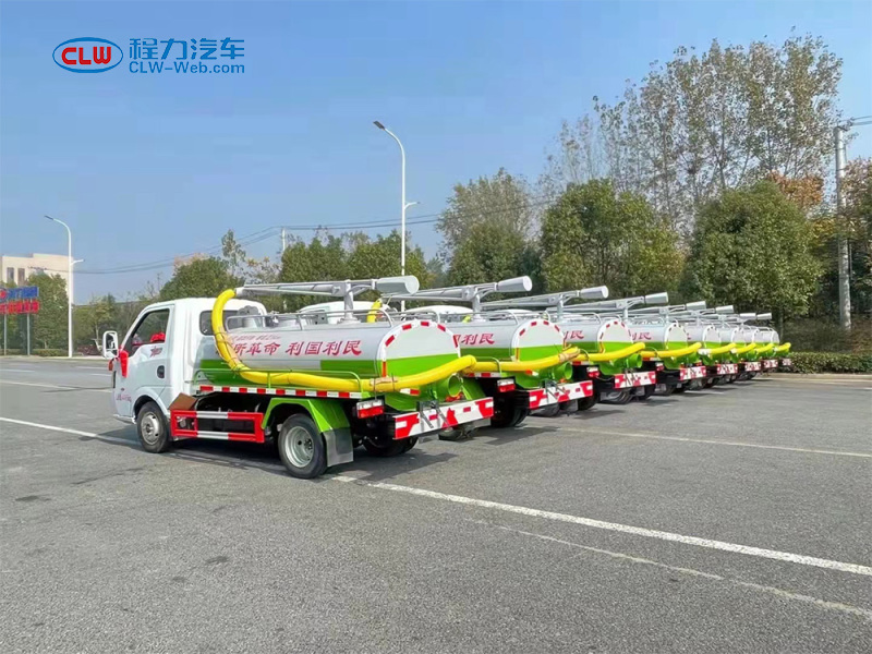 东风小型3吨吸粪车