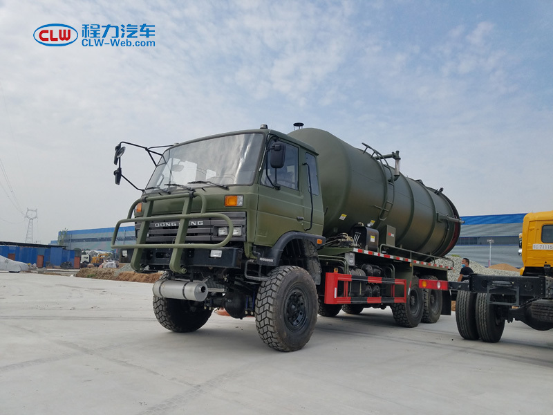 东风6X6驱动18吨越野型吸污车