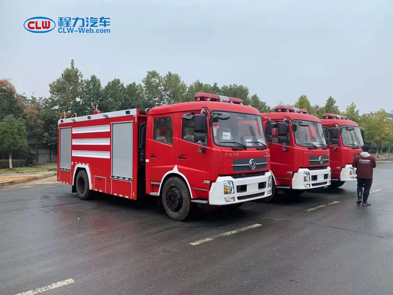 東風(fēng)天錦6噸水罐消防車