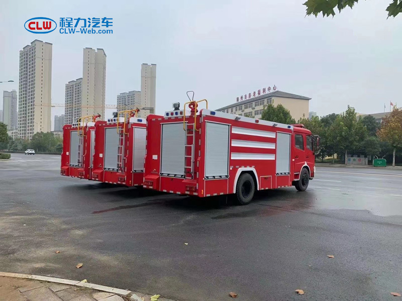 東風(fēng)天錦6噸水罐消防車