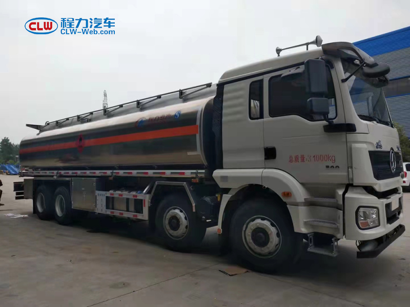 陕汽SHACMAN 8X4 30吨铝合金油罐车