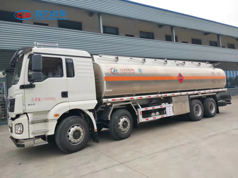 陜汽SHACMAN 8X4 30噸鋁合金油罐車