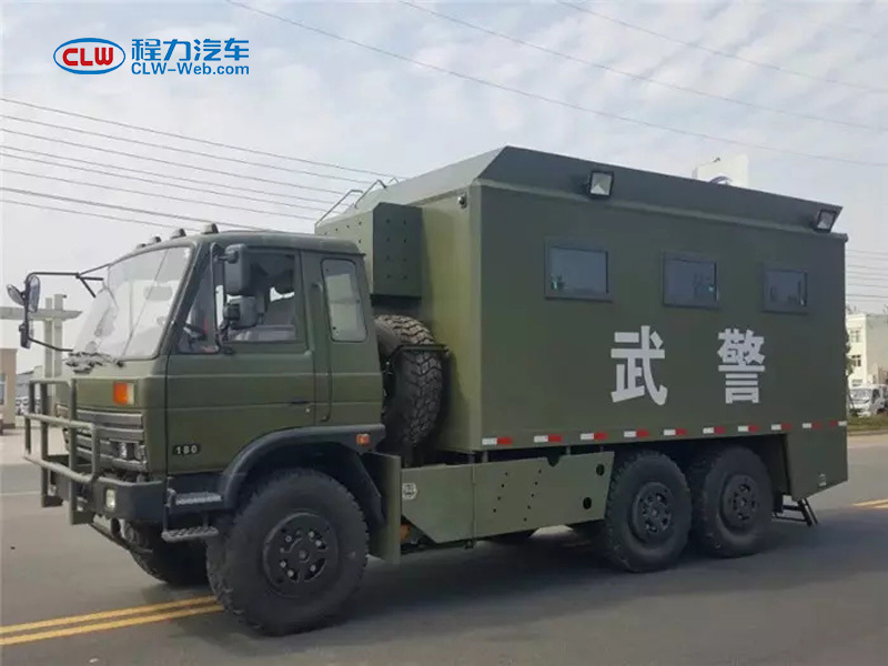 東風(fēng)六驅(qū)越野型野戰(zhàn)炊事餐車