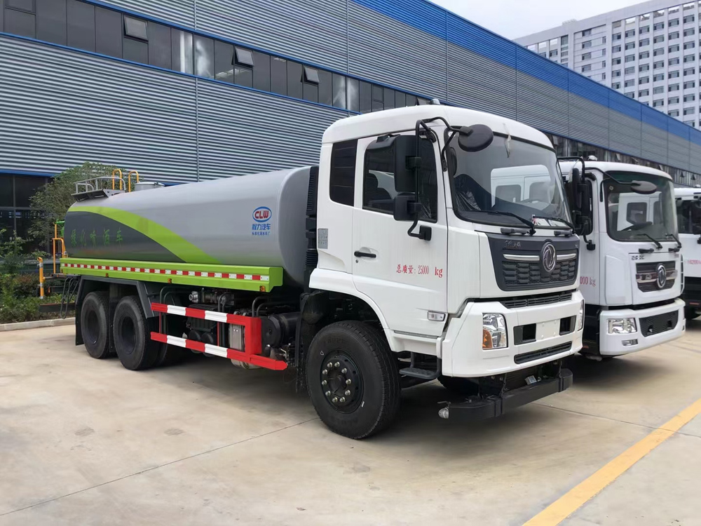 東風(fēng)天錦后八輪6X4 18噸灑水車