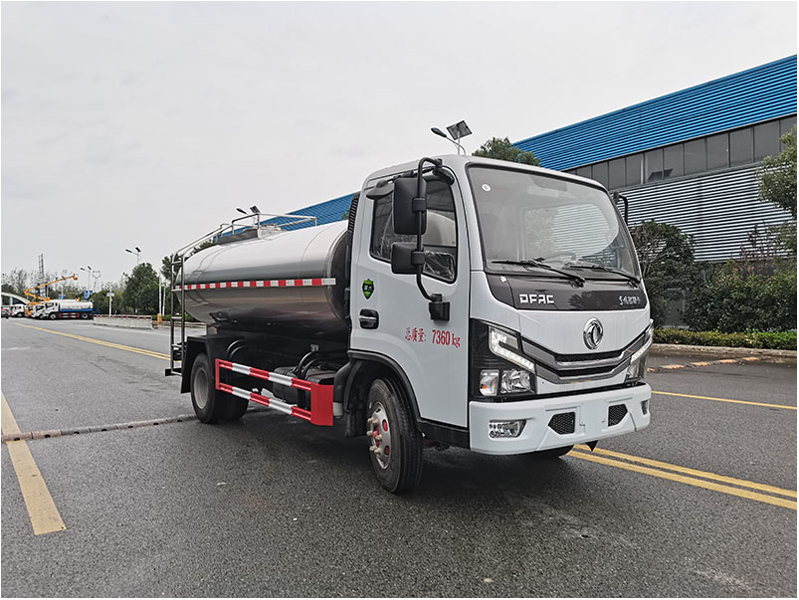 東風4噸鮮奶運輸罐車