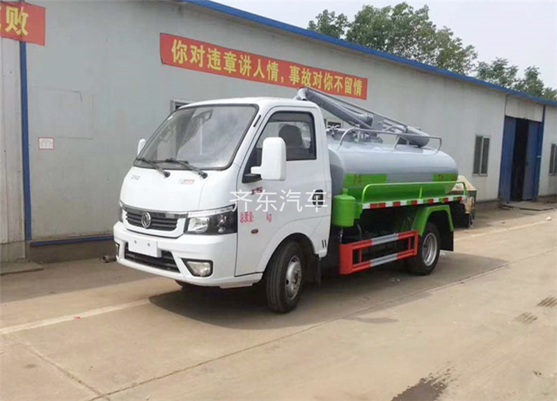 东风途逸小型吸粪车