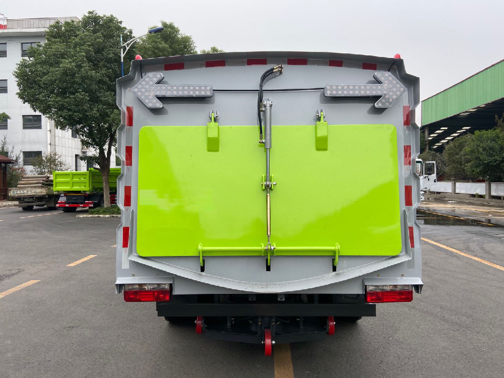 东风多大多利卡扫路车