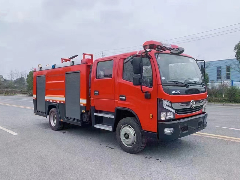 東風4噸水罐消防車