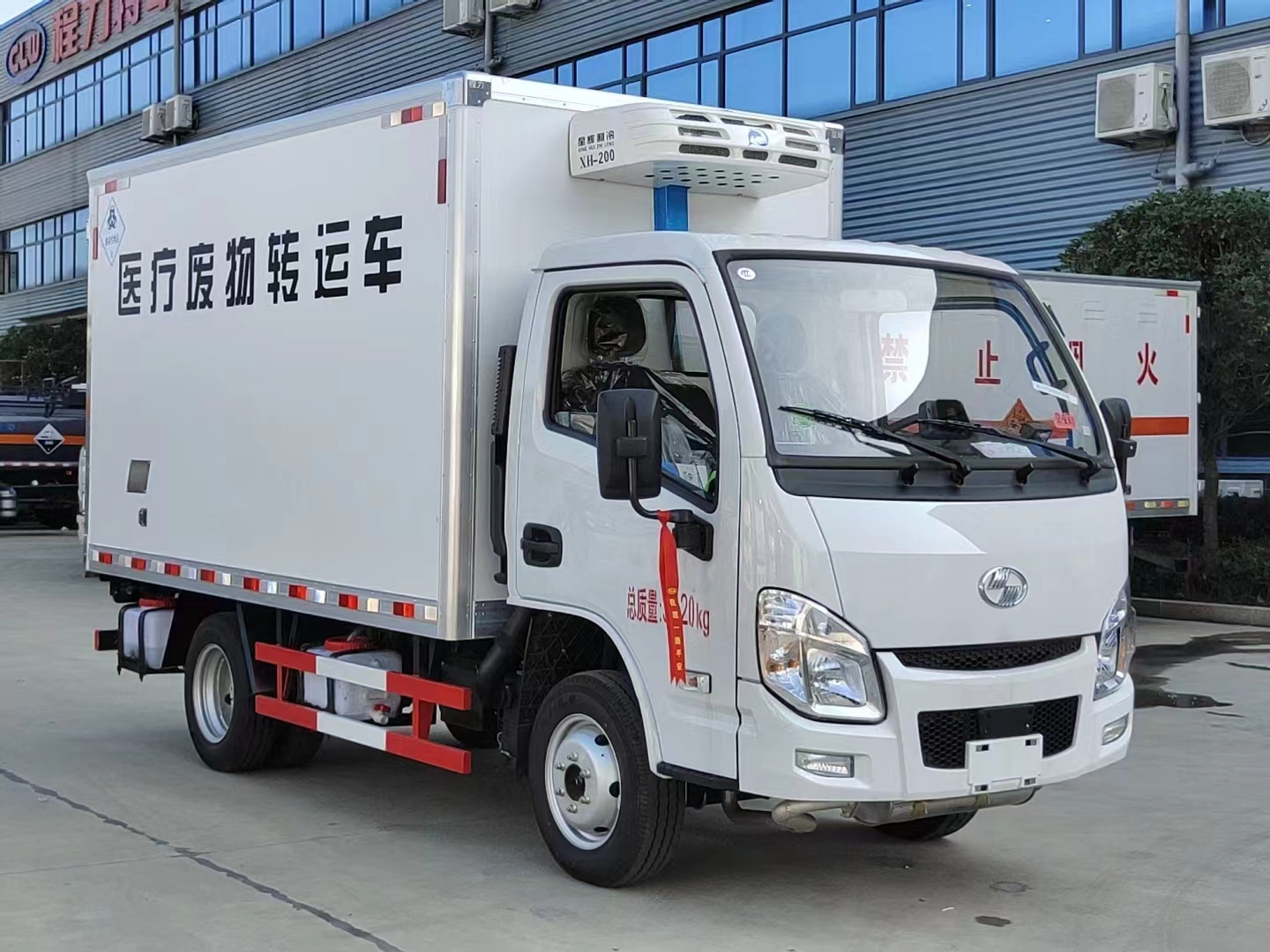 跃进小型3米医疗废物转运车