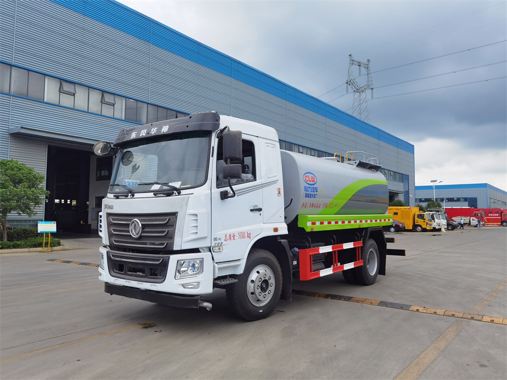 东风华神洒水车 12方