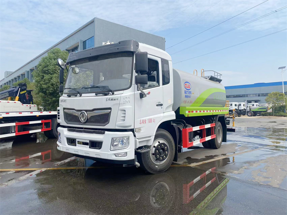 东风福瑞卡洒水车12方