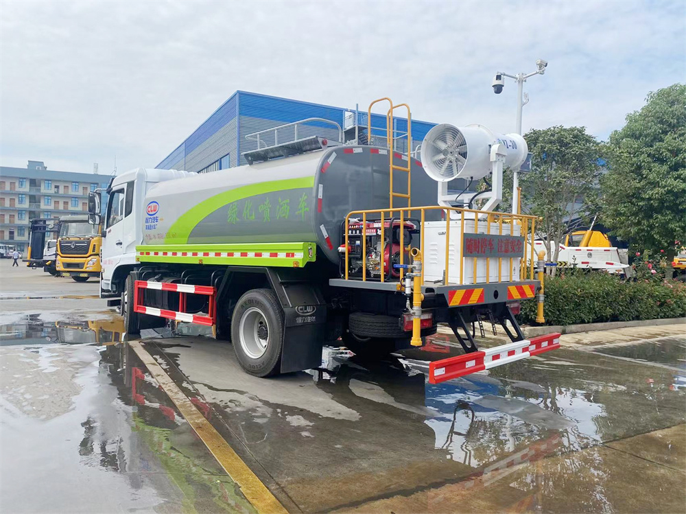 东风福瑞卡洒水车12方