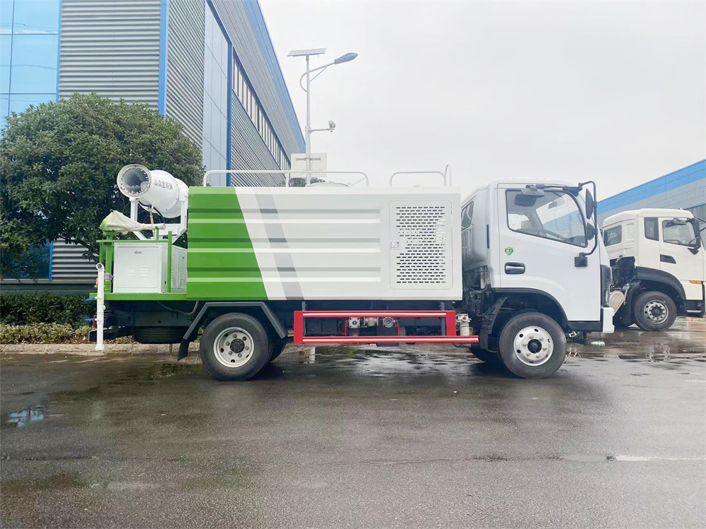 蓝牌东风洒水车7方（C证驾驶）