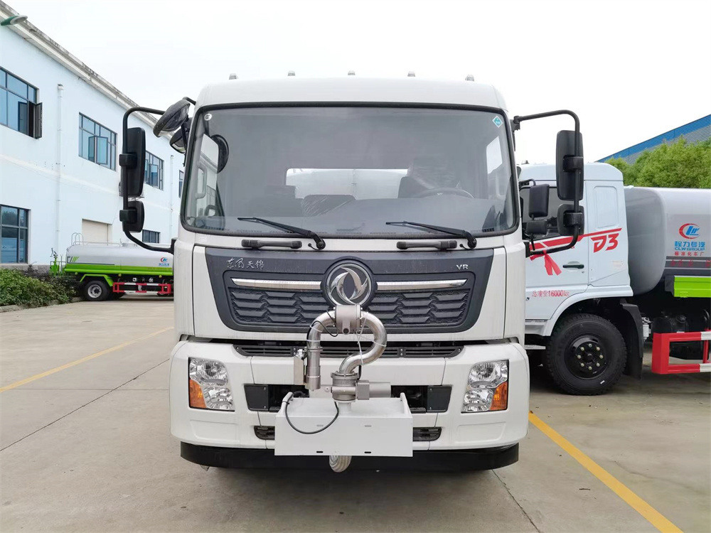 东风天锦洒水车12方