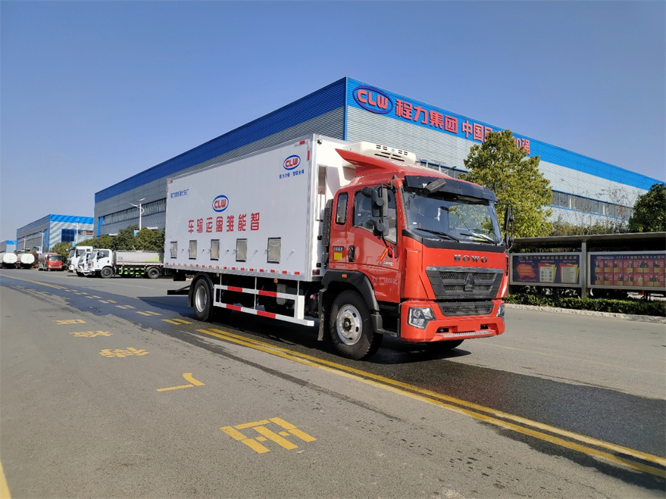 国六重汽豪沃G5X雏禽运输车