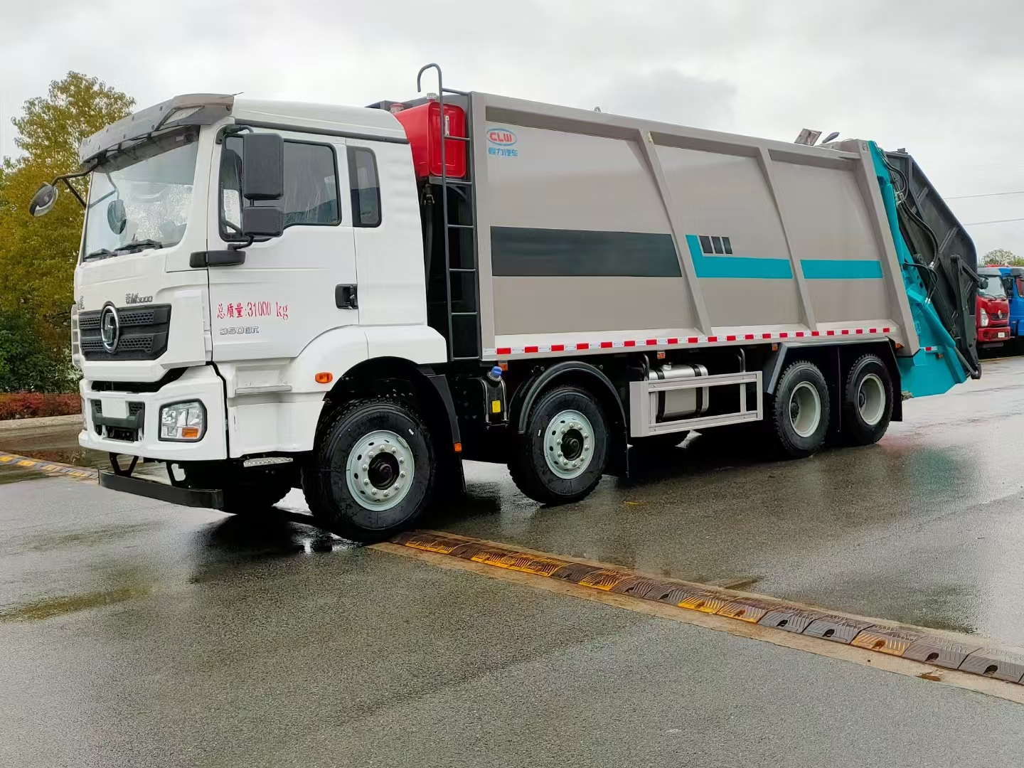 30方陕汽德龙前四后八压缩垃圾车