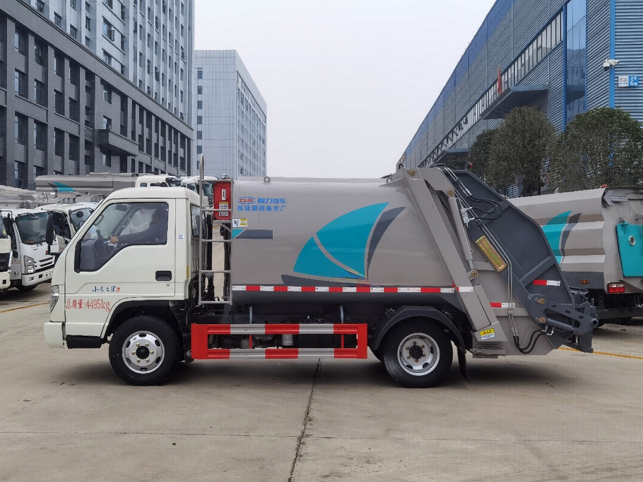 福田蓝牌5.8方压缩式垃圾车