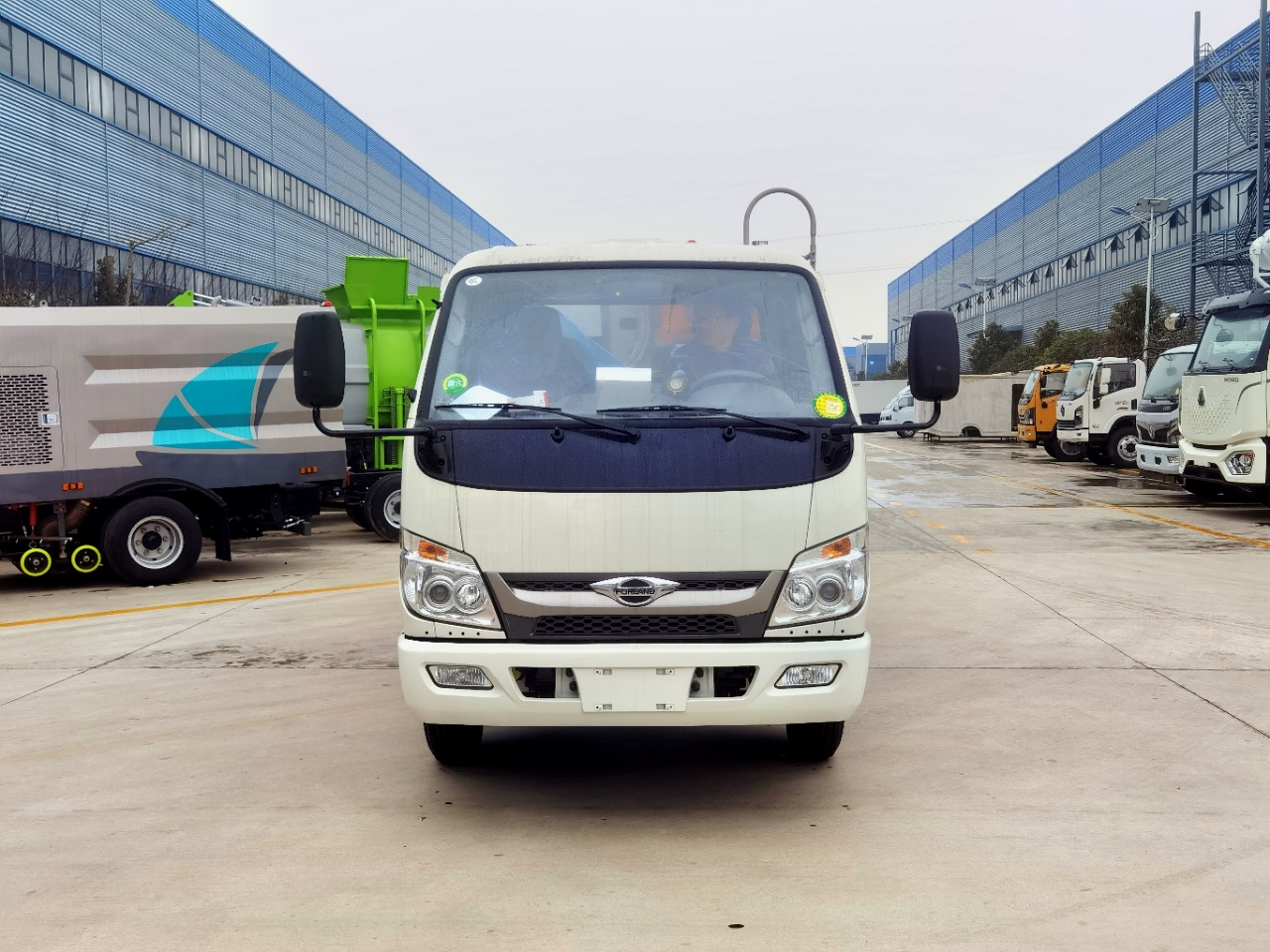 福田蓝牌5.8方压缩式垃圾车
