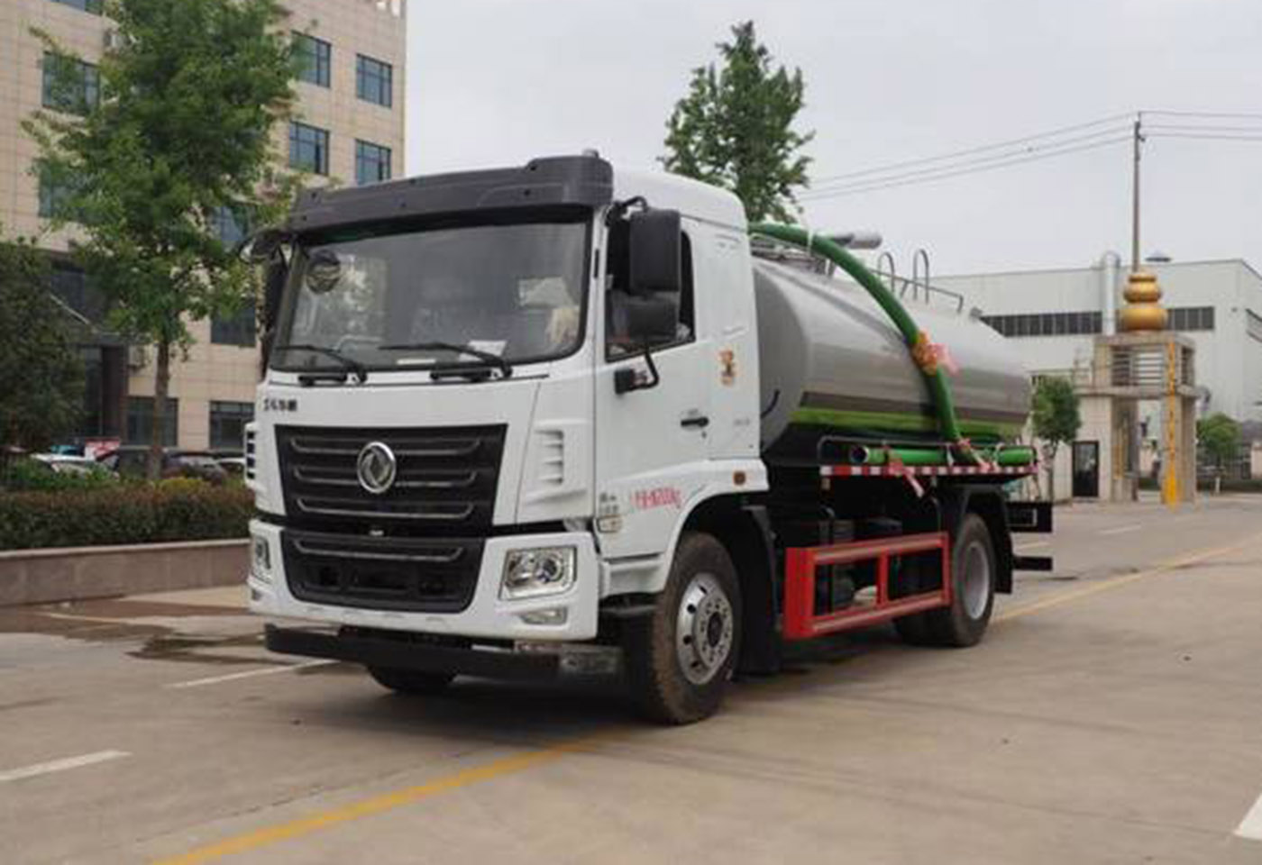 东风华神12方吸粪车