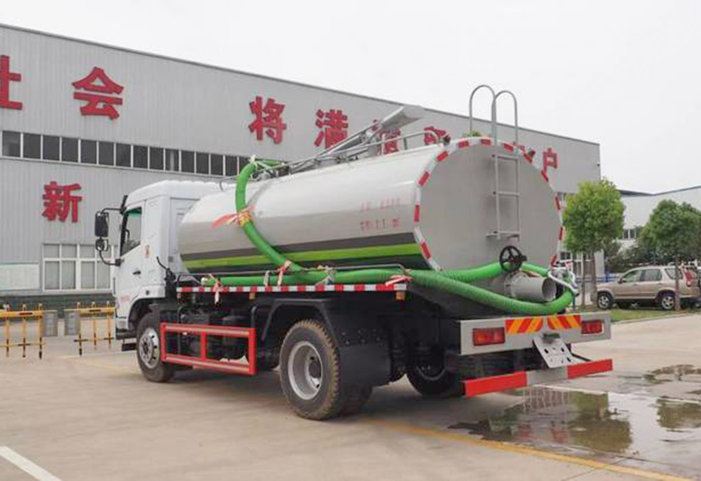 东风华神12方吸粪车