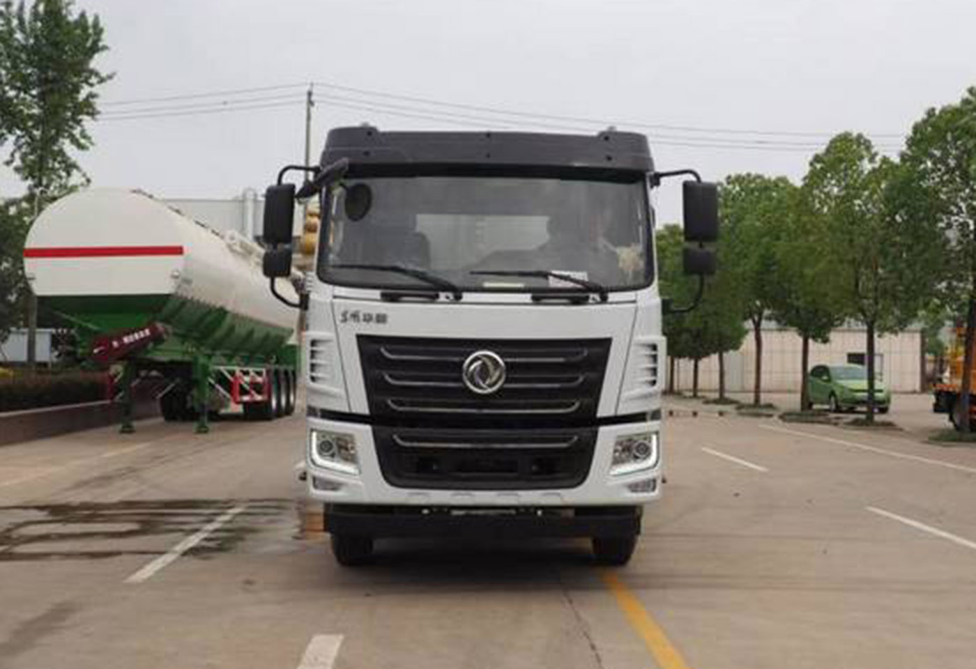 东风华神12方吸粪车
