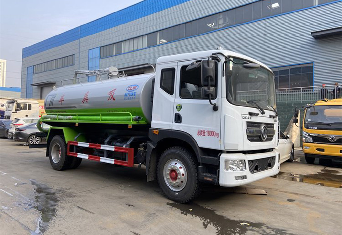 东风D9 12-14方吸粪车