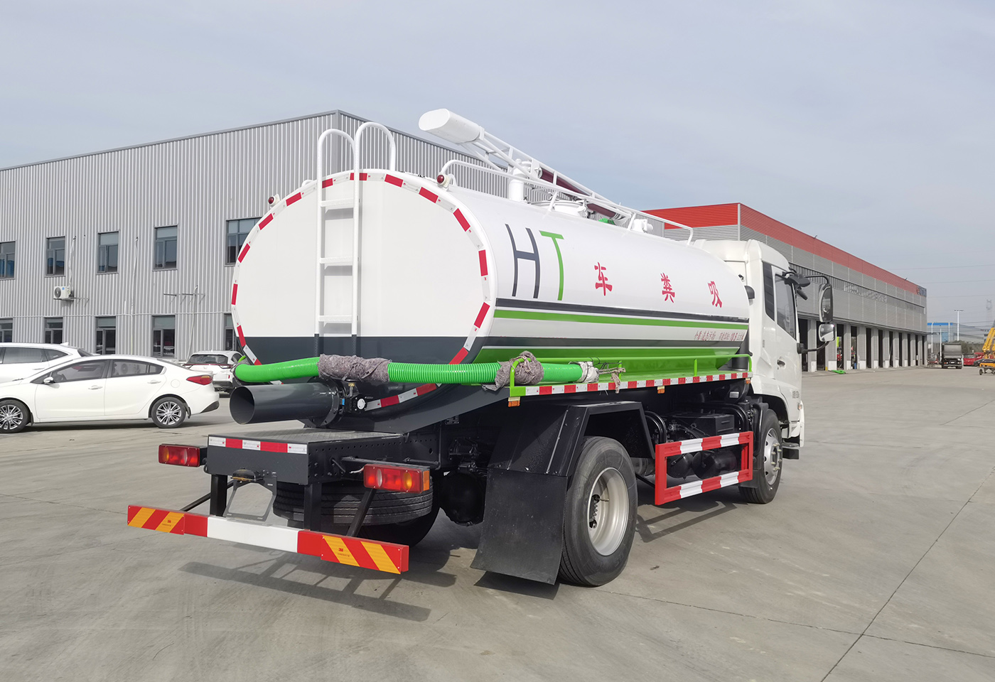 东风天锦13.5方吸粪车