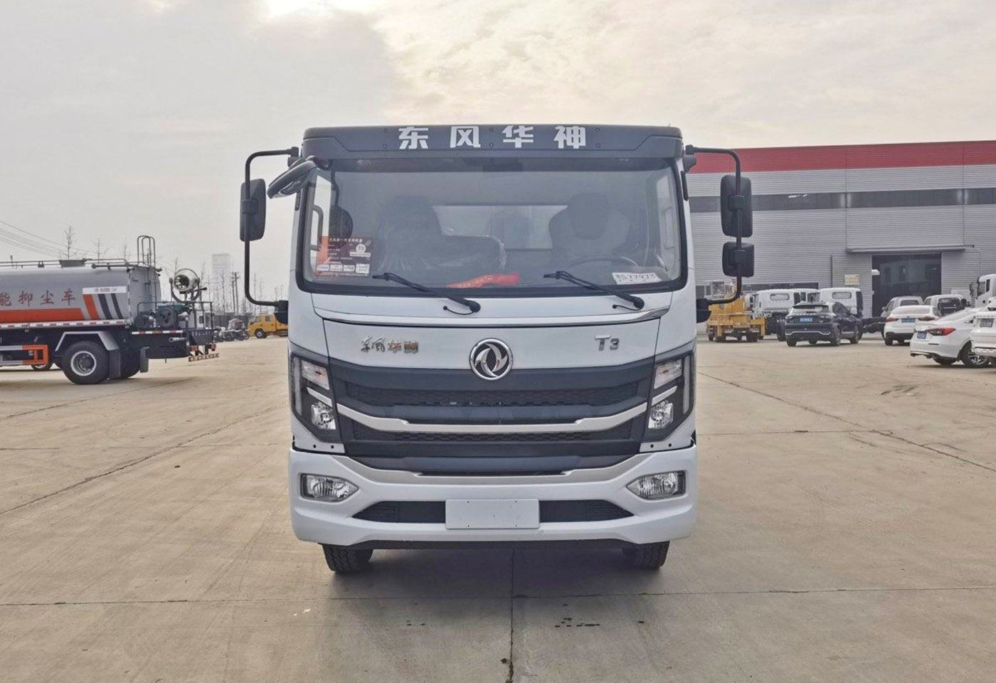 东风华神9.5方吸粪车