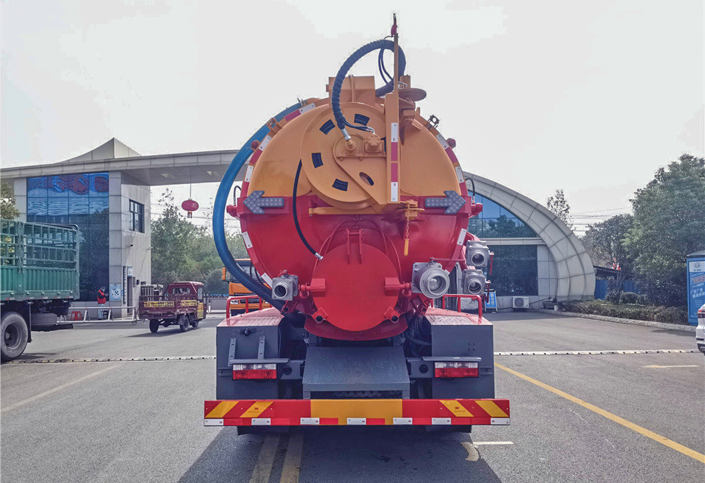 东风多利卡15方清洗吸污车