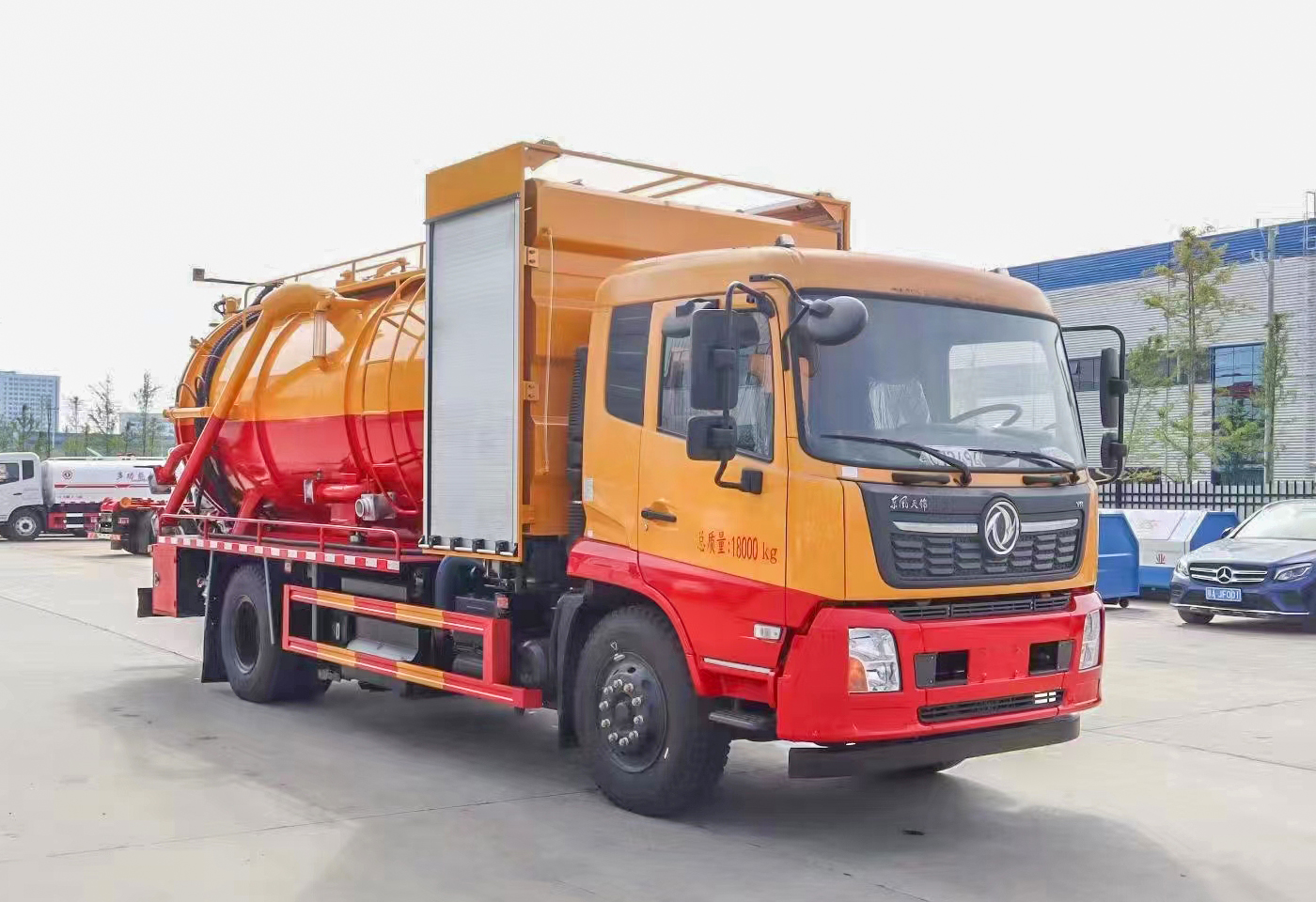 天锦15方带副发清洗吸污车