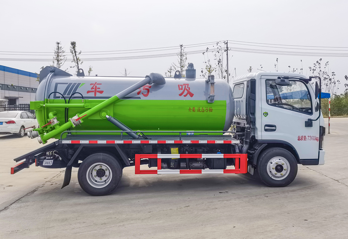 东风5方吸污车