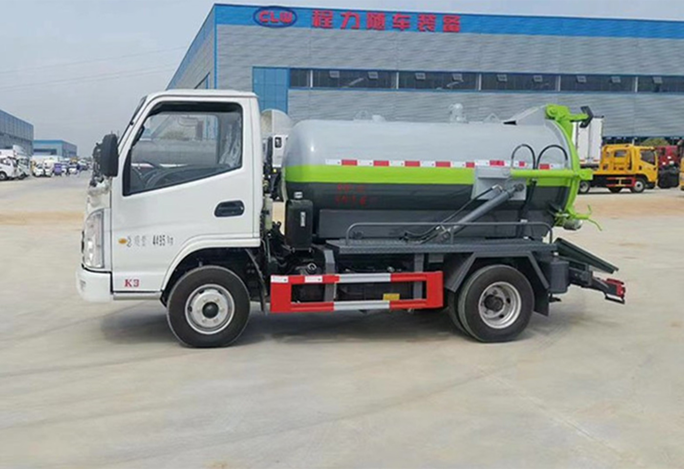 凯马蓝牌2方吸污车