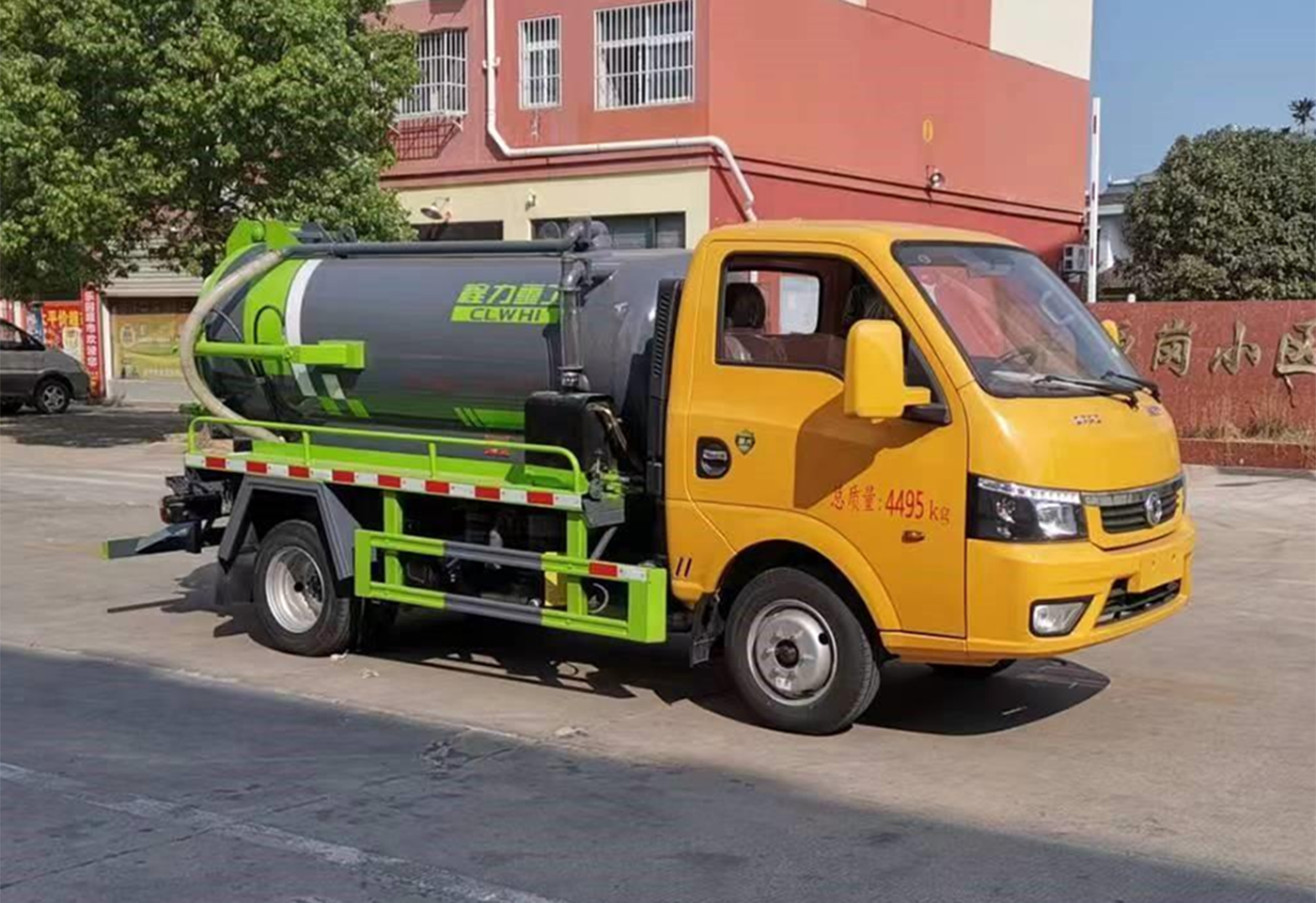 东风途逸2方蓝牌吸污车