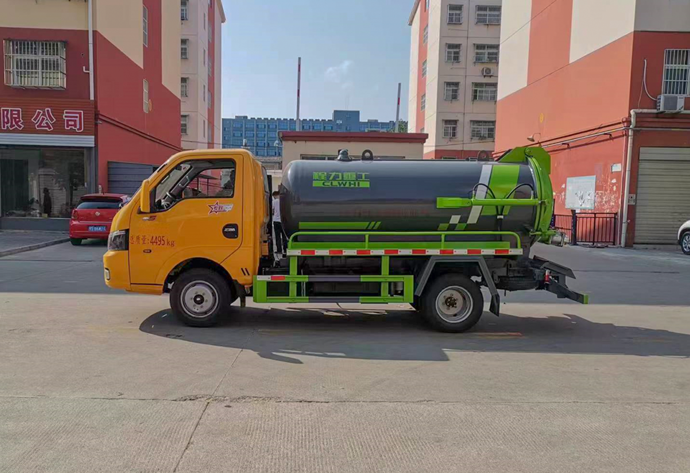 东风途逸2方蓝牌吸污车