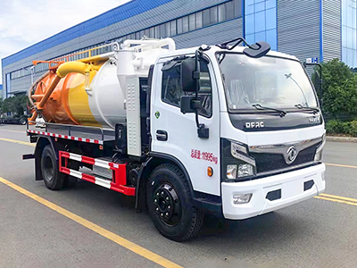 福瑞卡油电混动吸污车