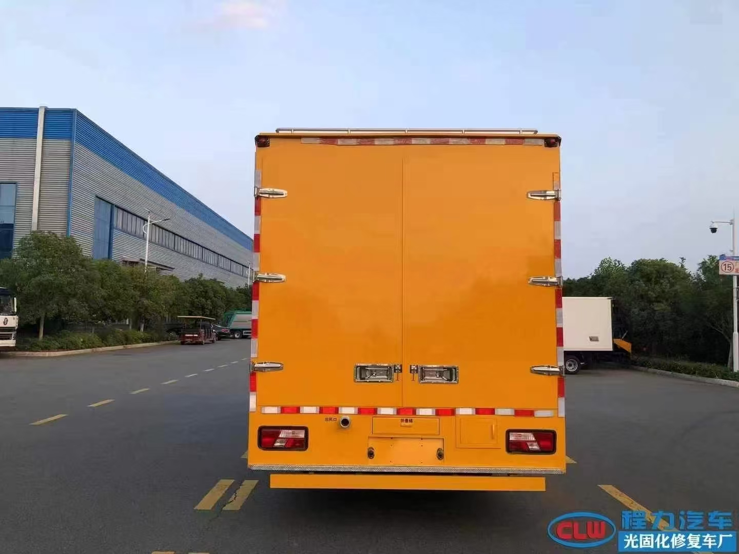 江铃紫外光固化管道修复车